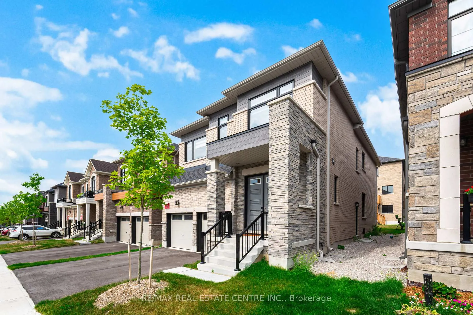 Photo 2 of 37 Periwinkle Road, Springwater, Midhurst — HOMEH