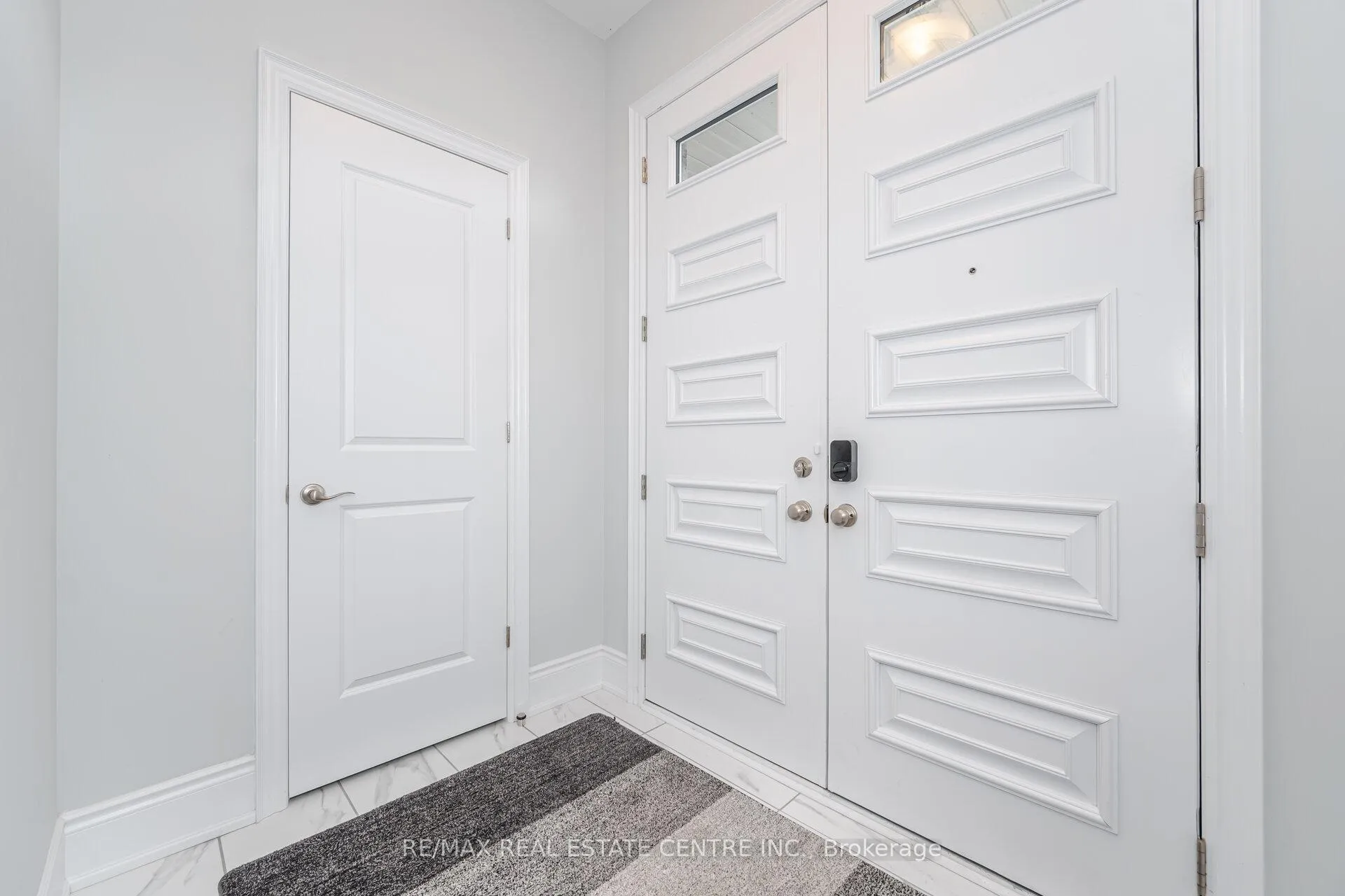 Photo 5 of 37 Periwinkle Road, Springwater, Midhurst — HOMEH