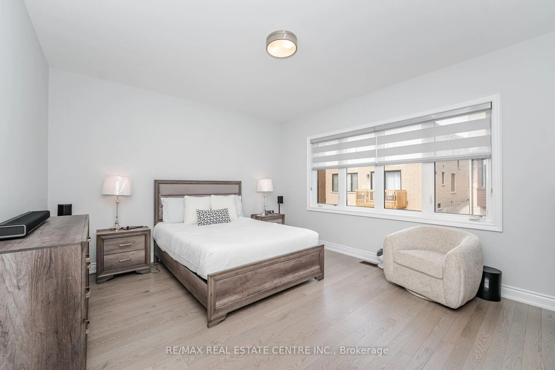 Photo 24 of 37 Periwinkle Road, Springwater, Midhurst — HOMEH