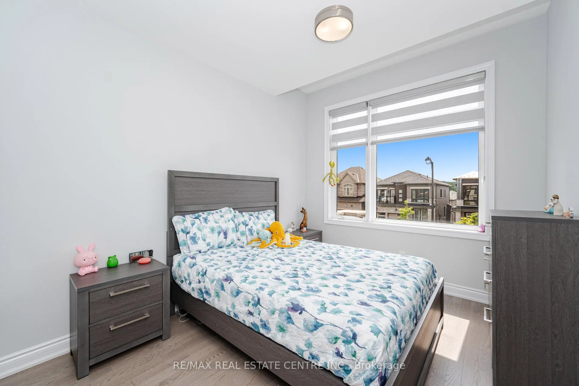 Photo 32 of 37 Periwinkle Road, Springwater, Midhurst — HOMEH