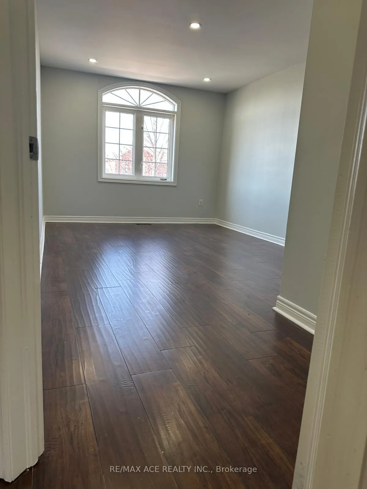 Photo 18 of 252 Van Scott Drive, Brampton, Northwest Sandalwood Parkway — HOMEH