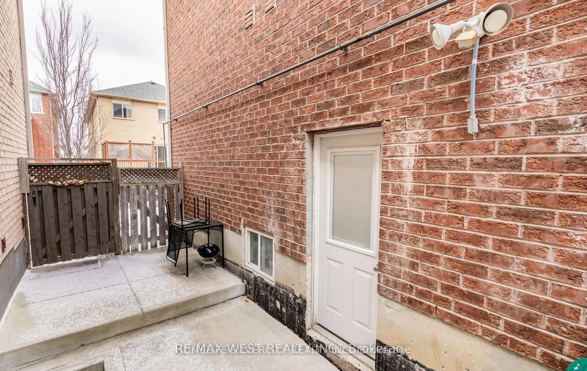 Front of Unit Lower, 157 Hollywood Hill Circle
