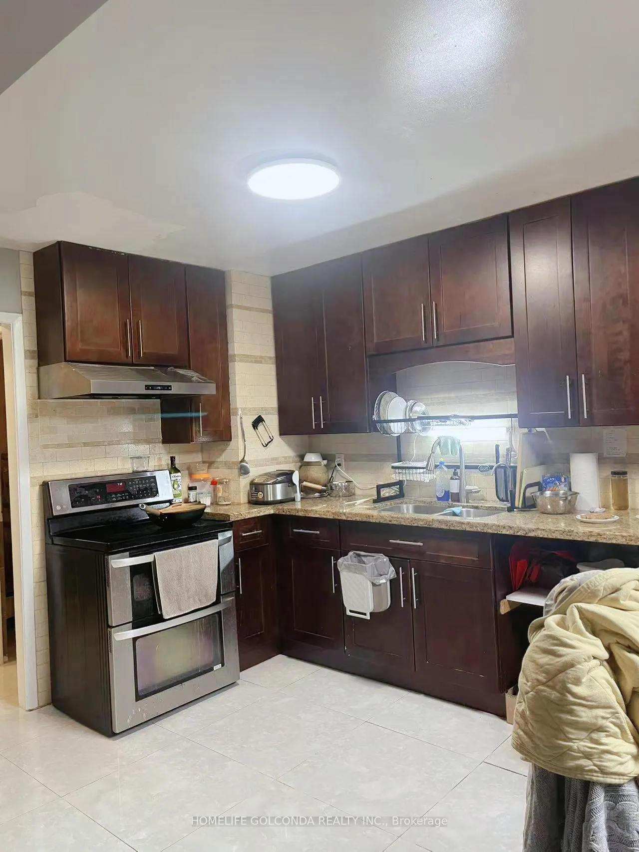Photo 4 of 38 Harness Circle, Markham, Milliken Mills East — HOMEH