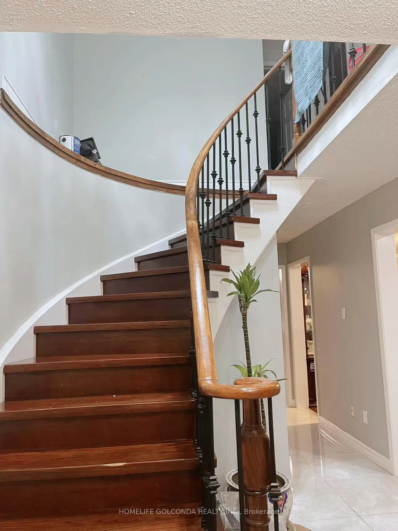 Photo 5 of 38 Harness Circle, Markham, Milliken Mills East — HOMEH