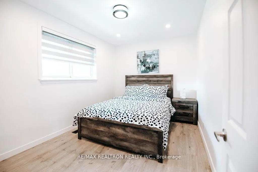 Photo 15 of 31 Goodman Crescent, Vaughan, Maple — HOMEH