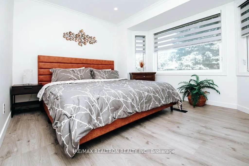 Photo 22 of 31 Goodman Crescent, Vaughan, Maple — HOMEH