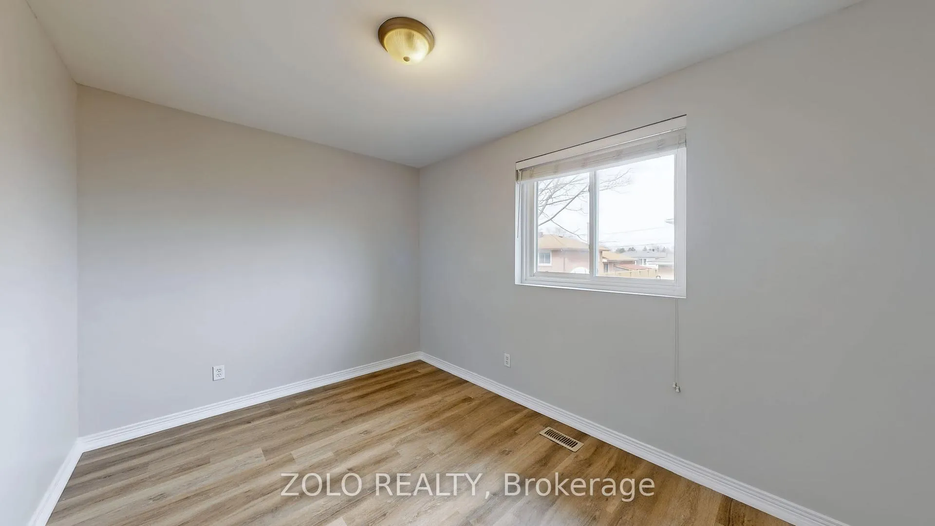 Photo 12 of 860 Sanok Drive, Pickering, West Shore — HOMEH