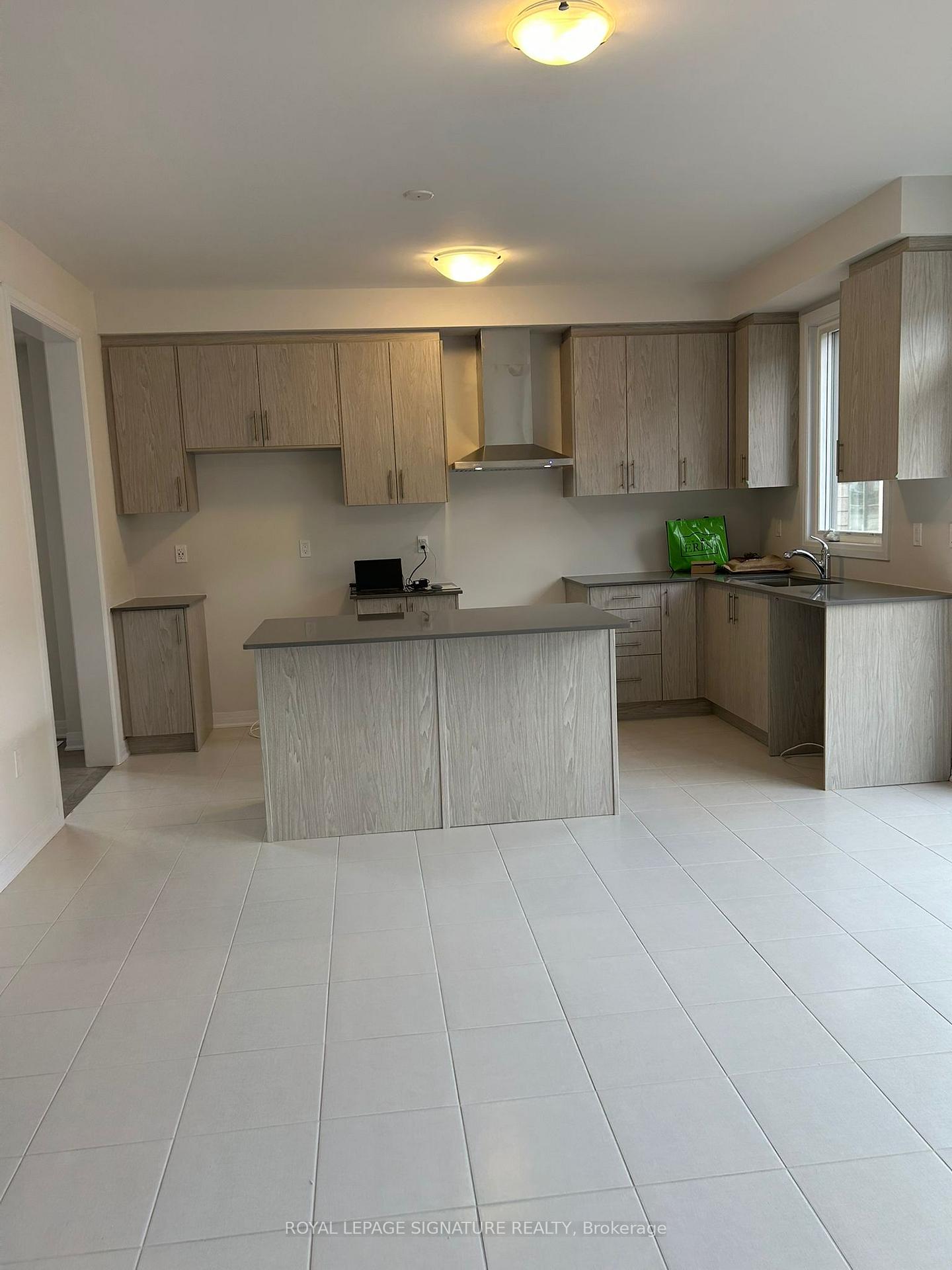 Photo 10 of 28 Gibson Drive, Erin — HOMEH