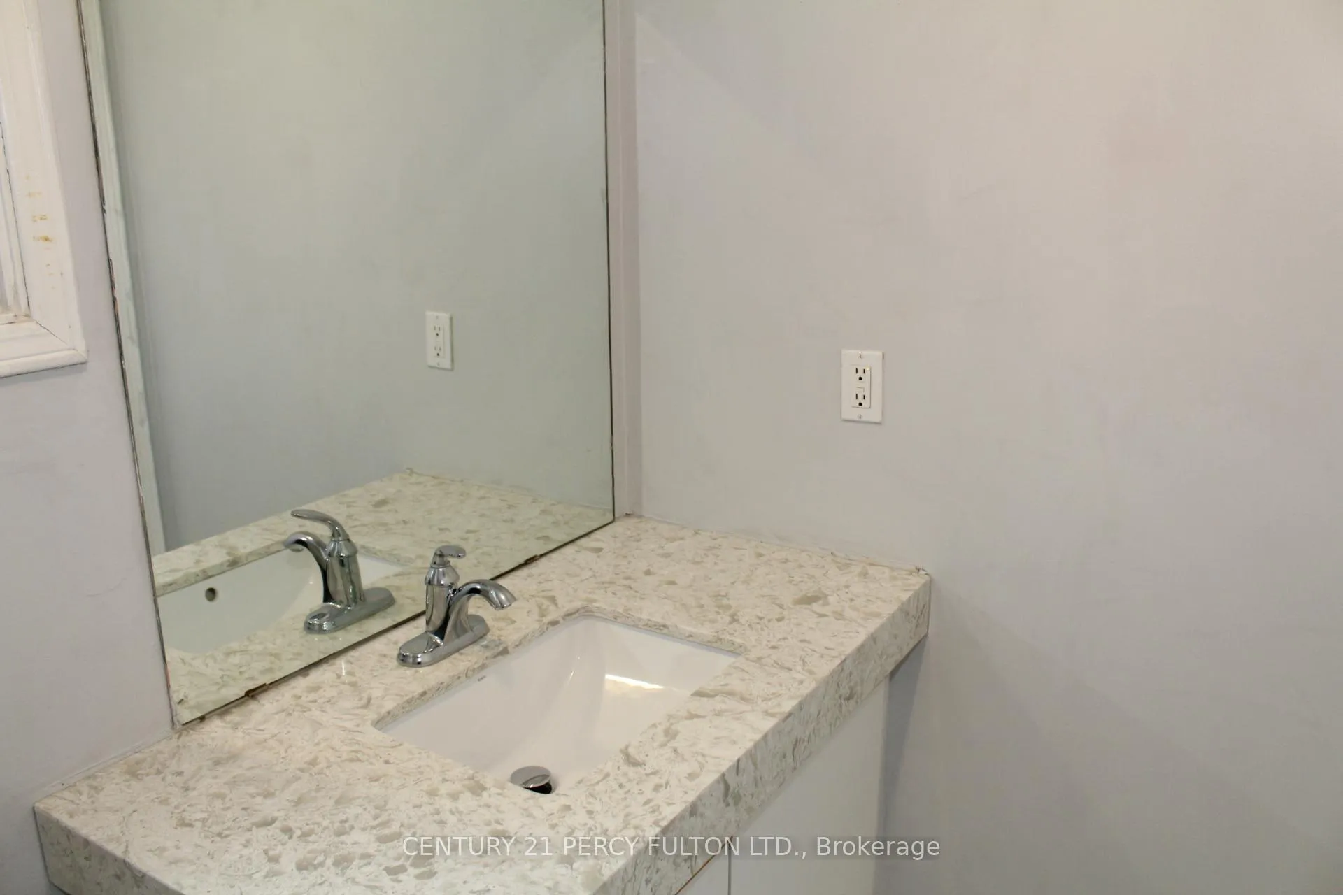 Photo 15 of 83 Barnes Drive, Ajax, Central — HOMEH