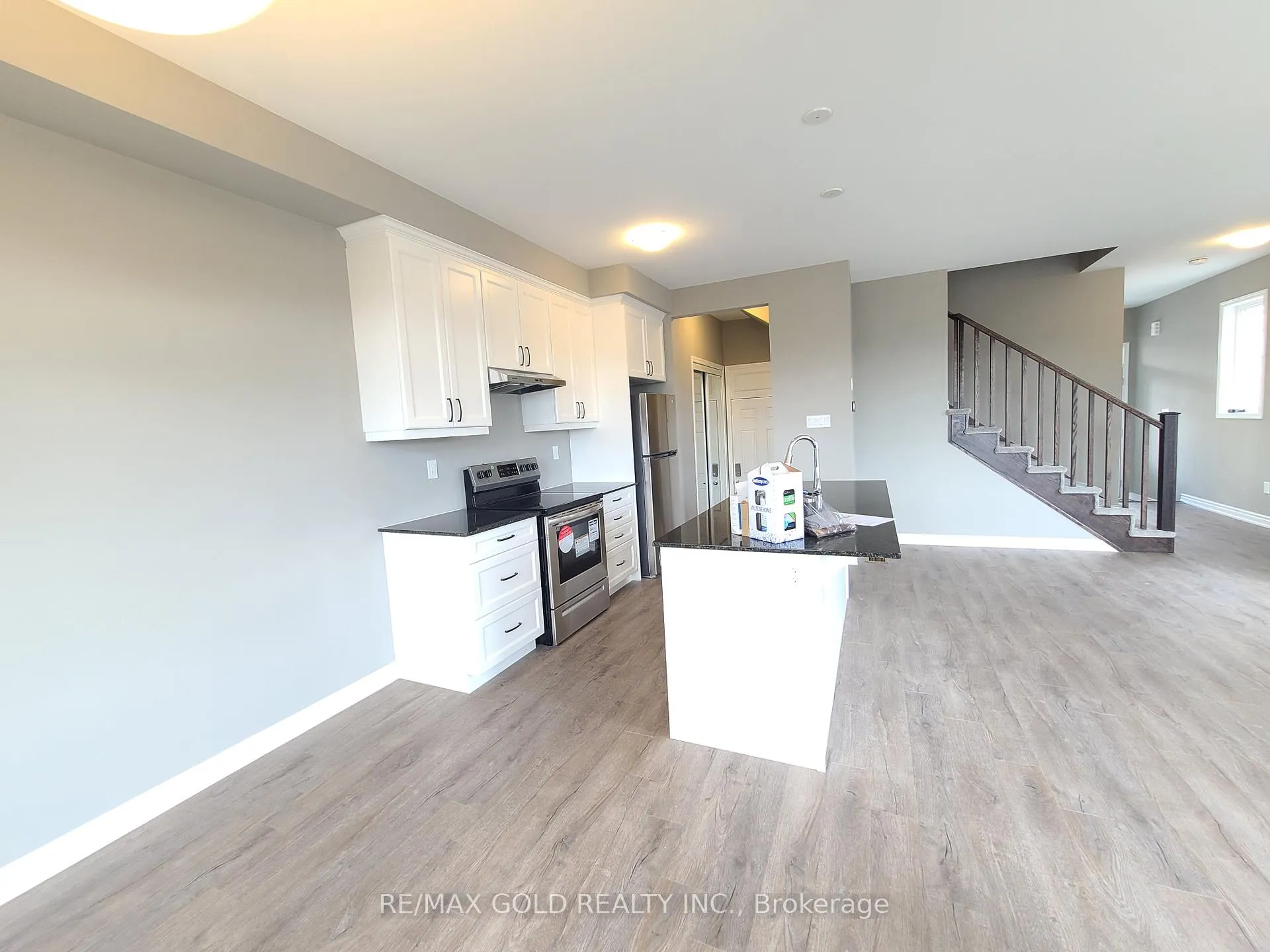 Photo 4 of 202 Histand Trail, Kitchener — HOMEH