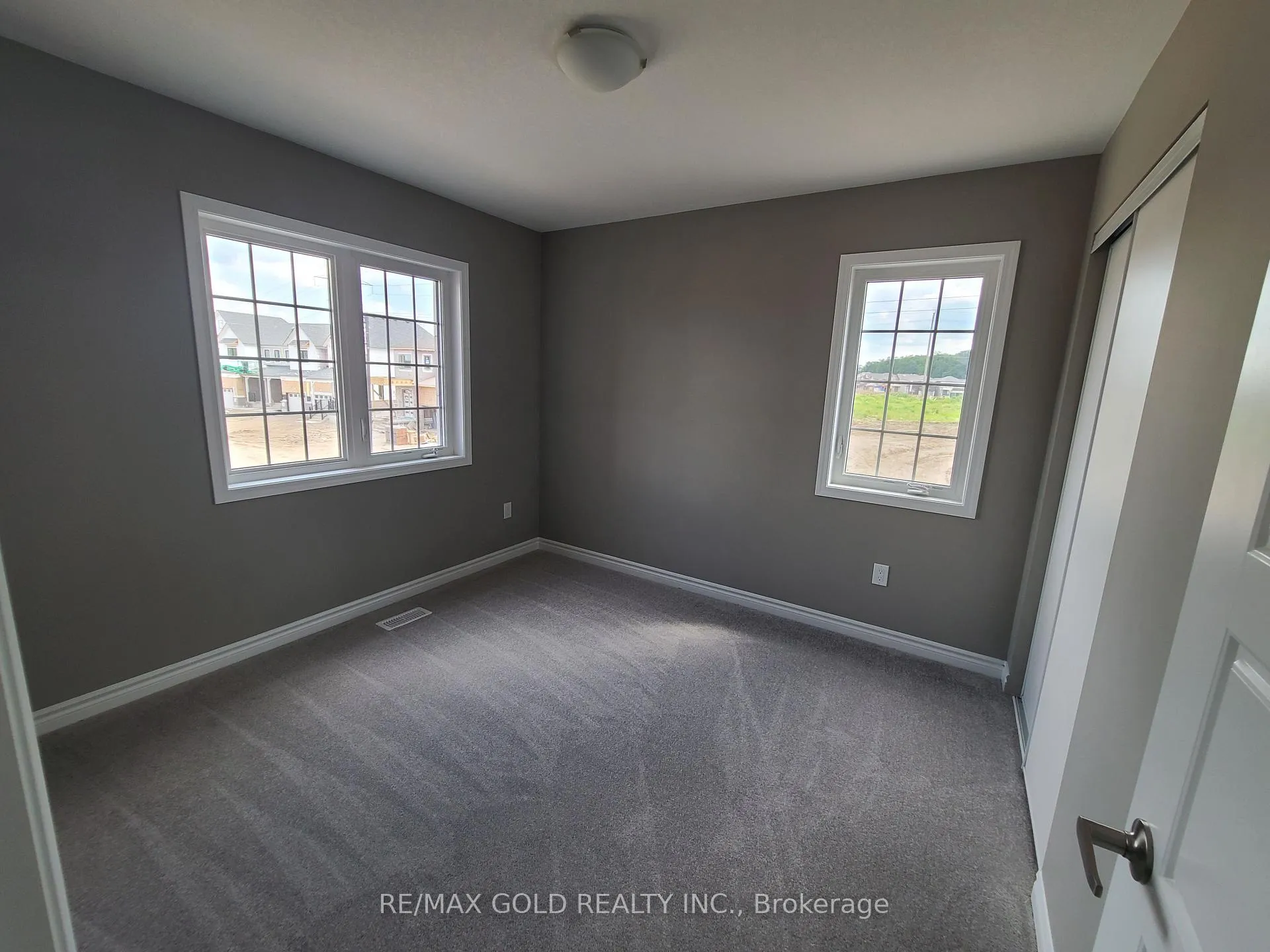 Photo 13 of 202 Histand Trail, Kitchener — HOMEH