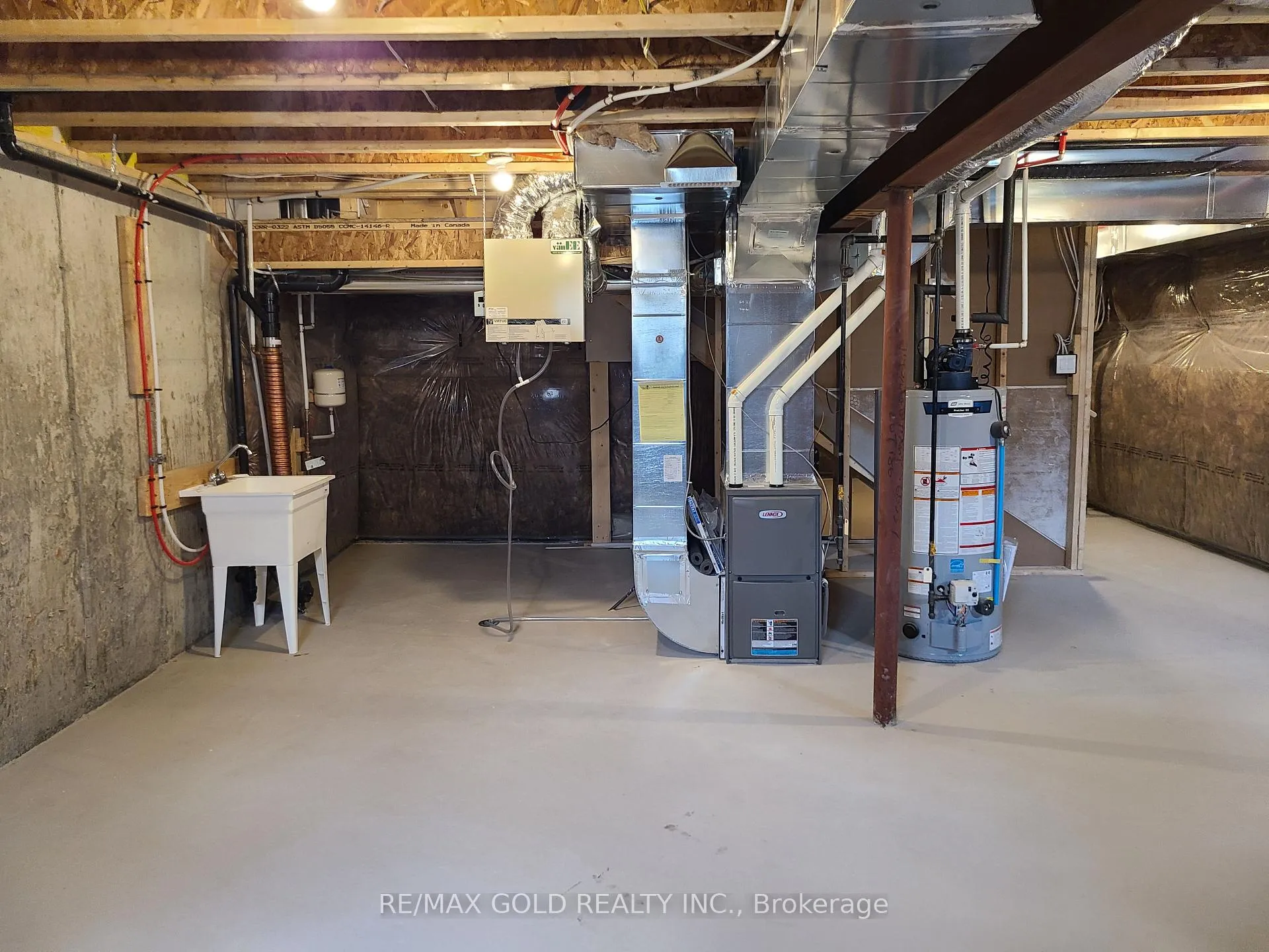 Photo 21 of 202 Histand Trail, Kitchener — HOMEH