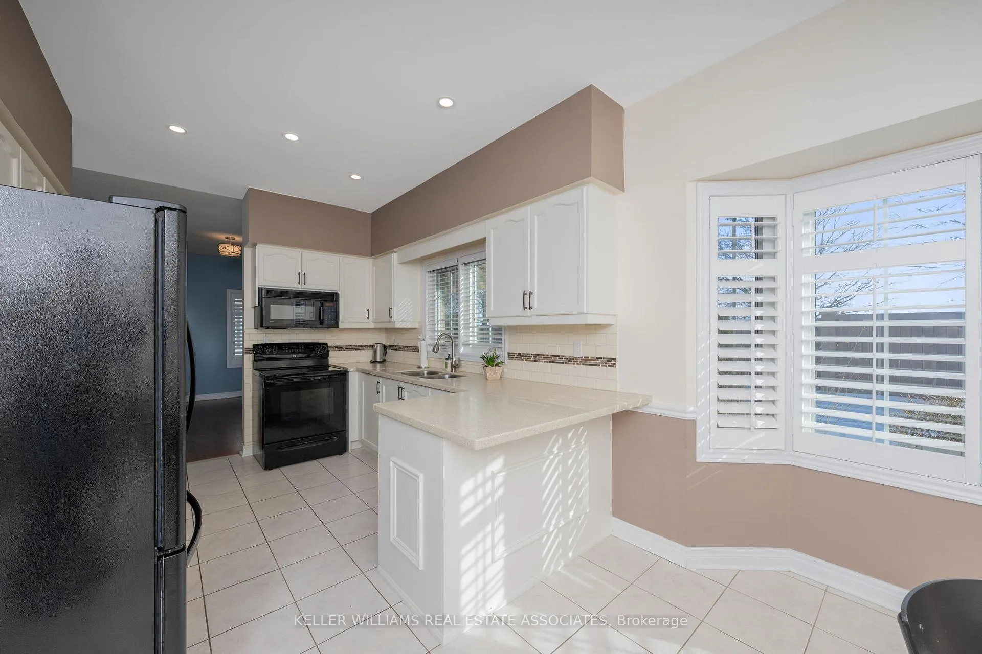 Photo 15 of 9 Wellford Gate, Brampton, Sandringham-Wellington — HOMEH