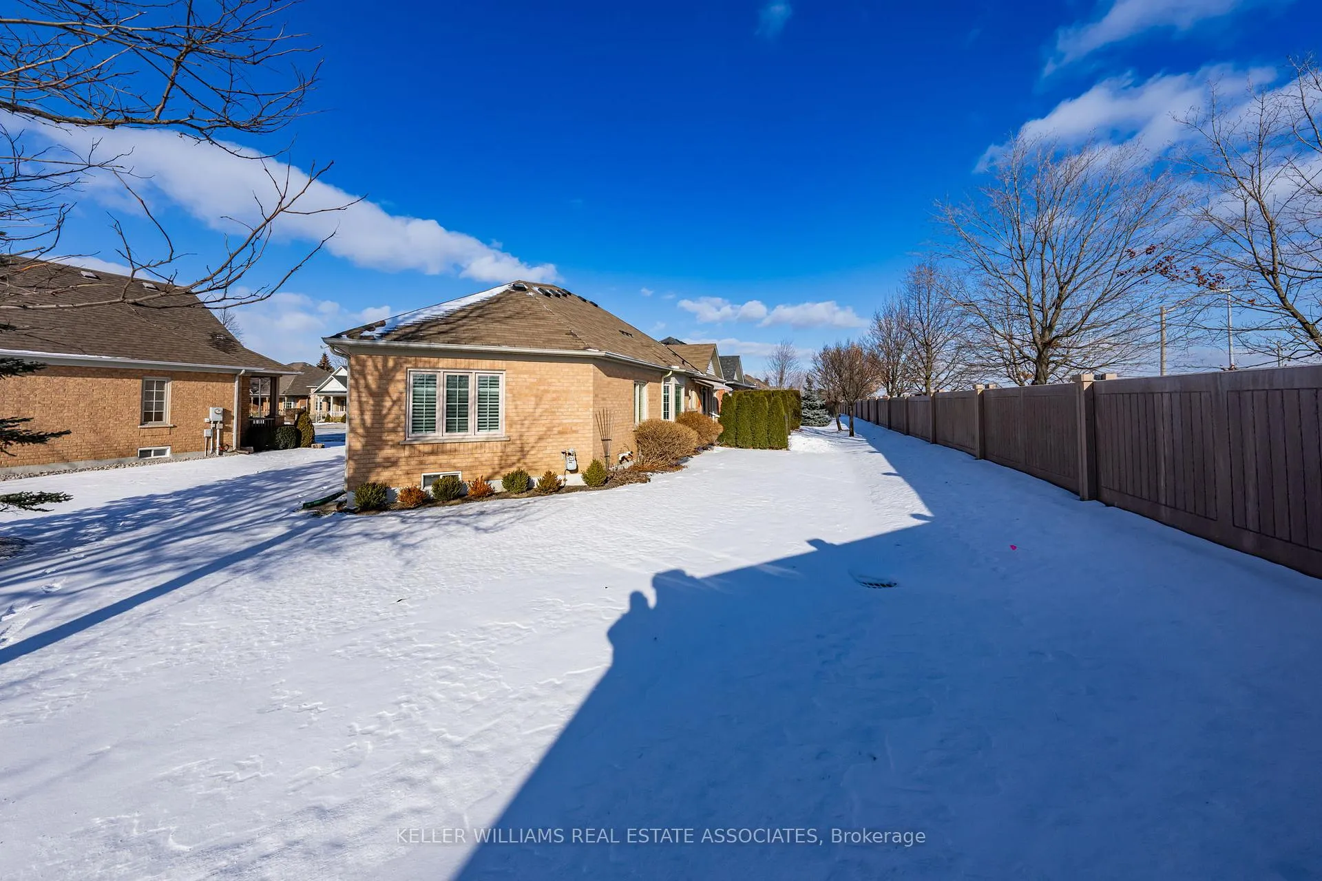 Photo 27 of 9 Wellford Gate, Brampton, Sandringham-Wellington — HOMEH