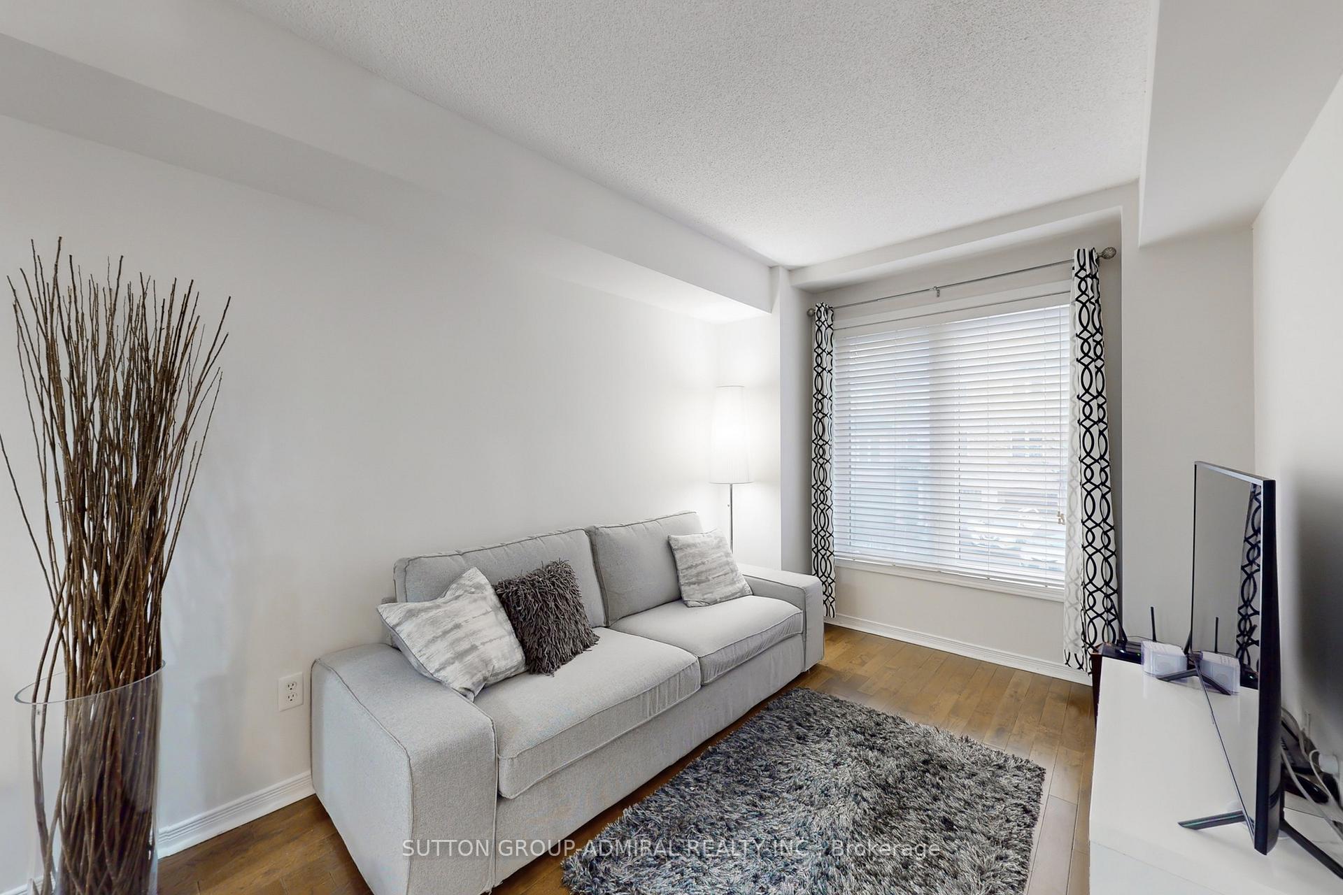 Photo 2 of 10 Burnsborough Street, Ajax, South West — HOMEH