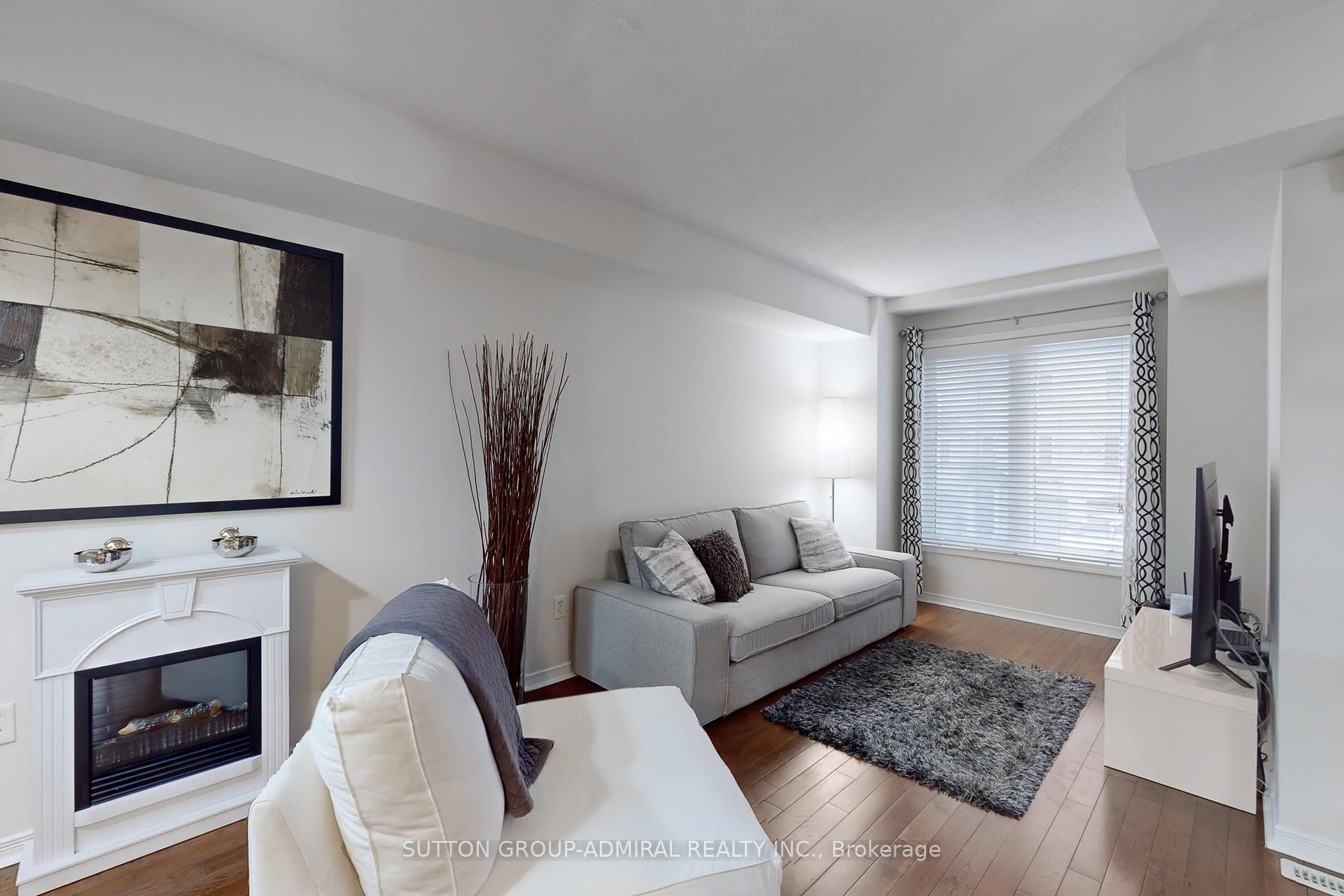 Photo 4 of 10 Burnsborough Street, Ajax, South West — HOMEH