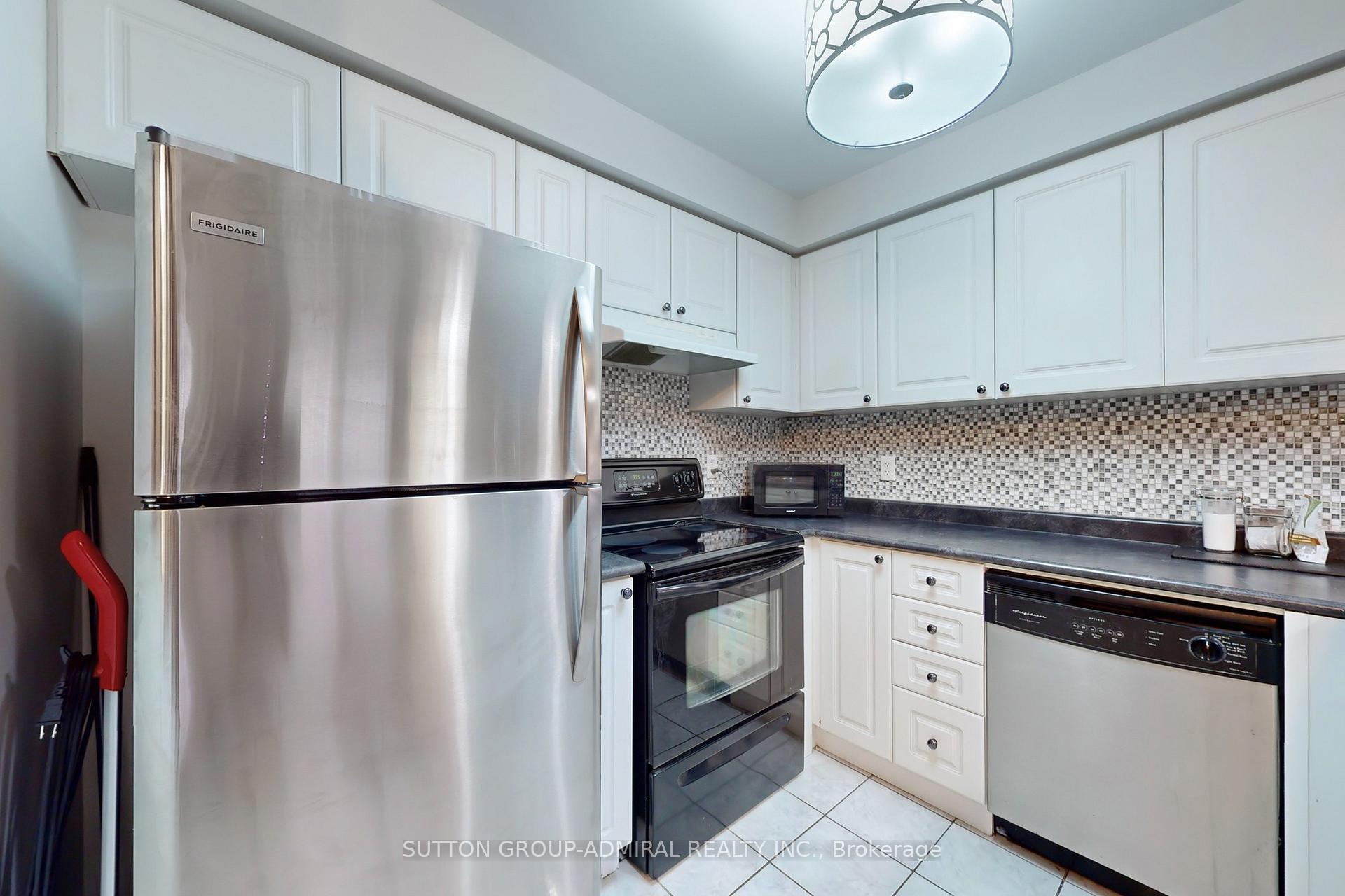 Photo 6 of 10 Burnsborough Street, Ajax, South West — HOMEH