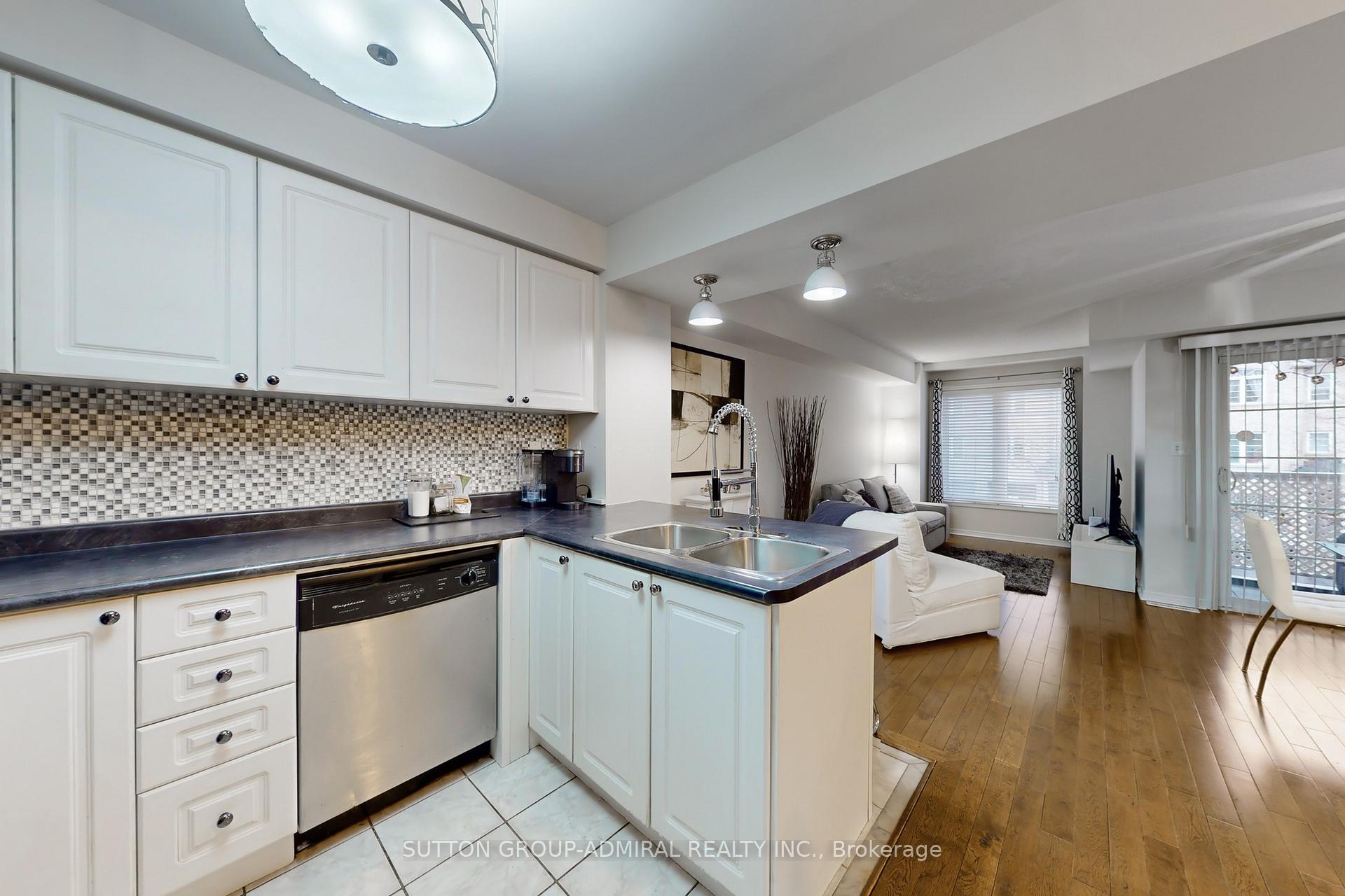 Photo 7 of 10 Burnsborough Street, Ajax, South West — HOMEH