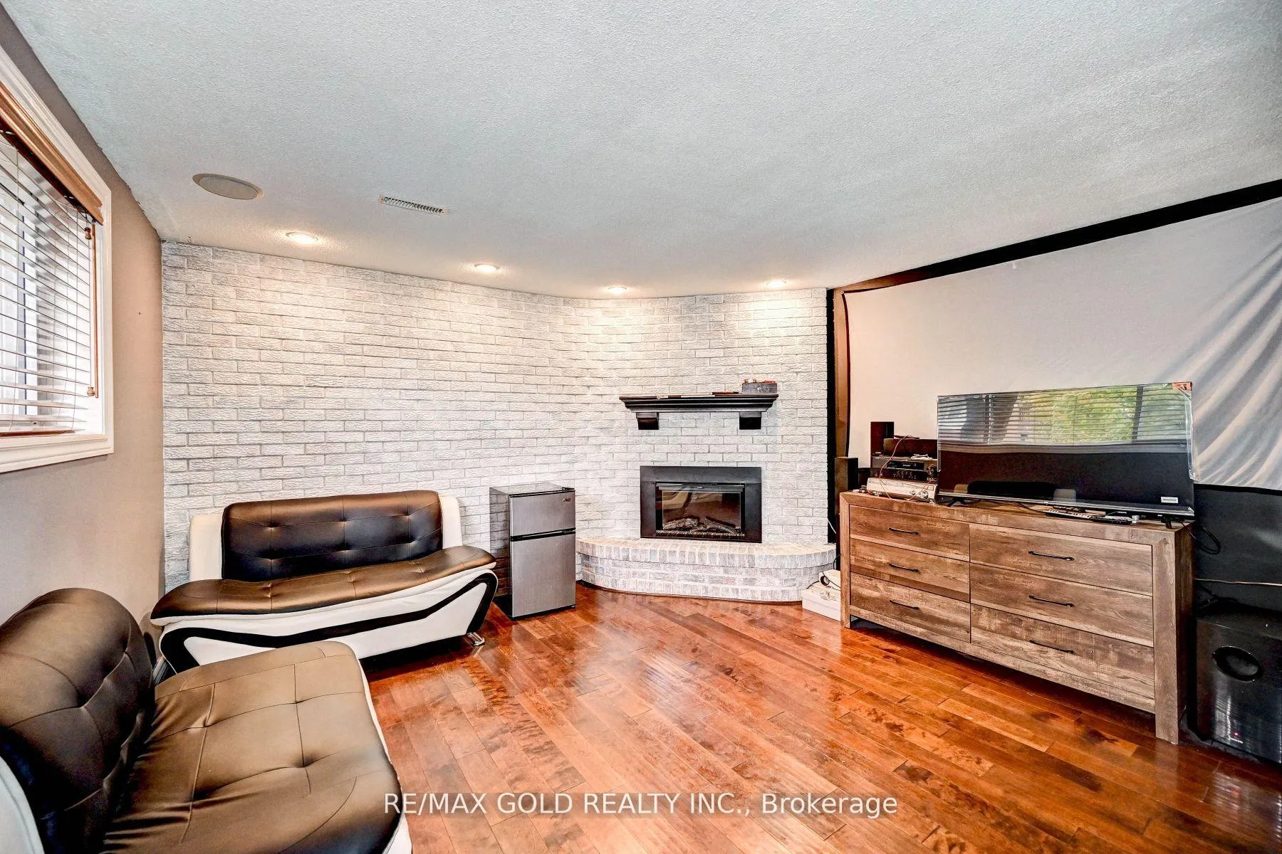 Photo 32 of 288 Salisbury Avenue, Cambridge, Blair Road — HOMEH