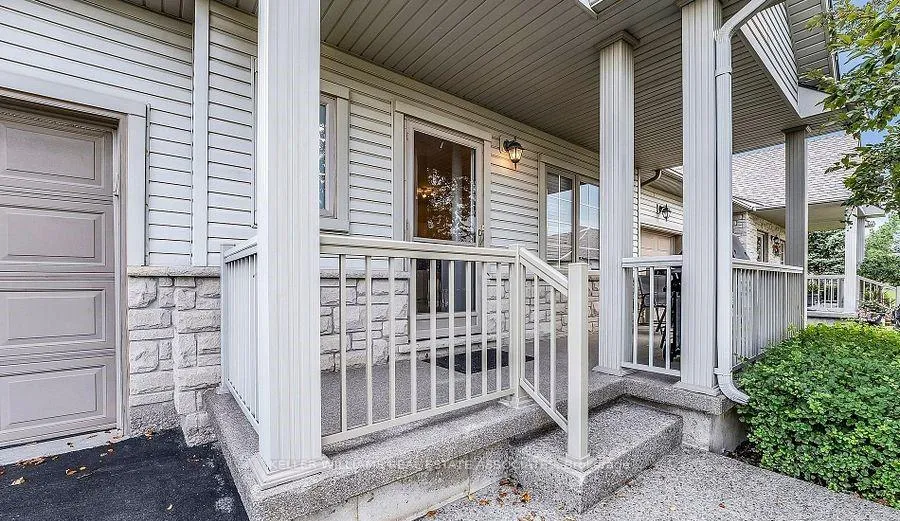 Photo 4 of 98 Southbrook Drive, Hamilton, Binbrook — HOMEH