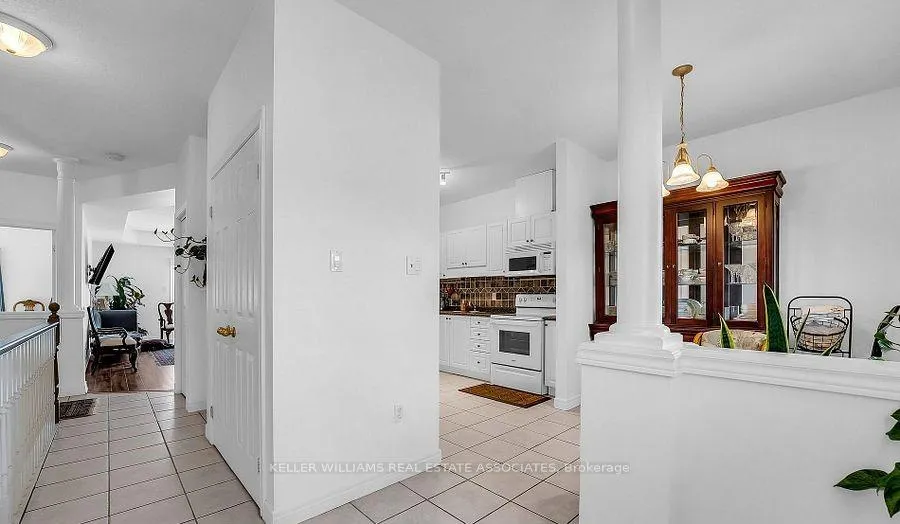 Photo 6 of 98 Southbrook Drive, Hamilton, Binbrook — HOMEH