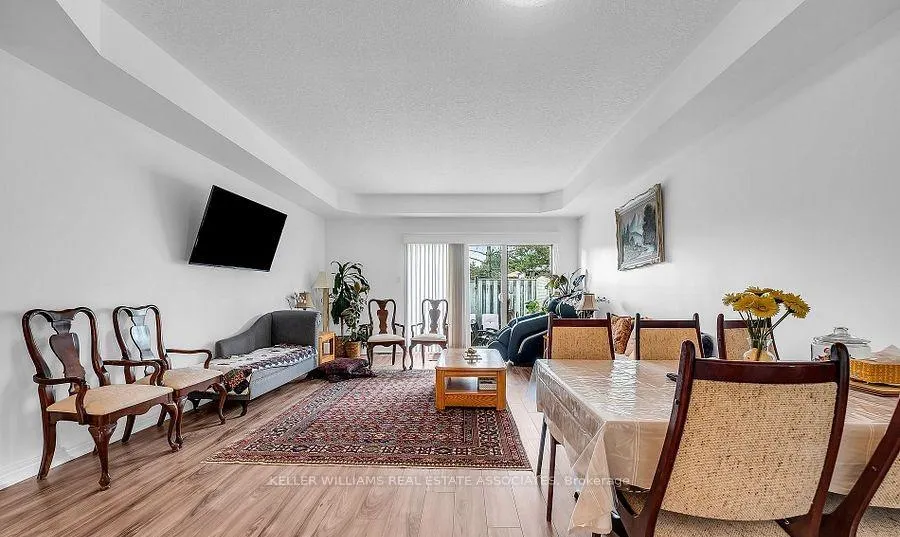 Photo 9 of 98 Southbrook Drive, Hamilton, Binbrook — HOMEH
