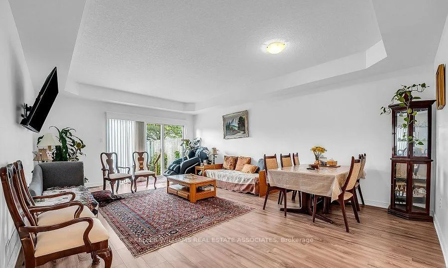 Photo 10 of 98 Southbrook Drive, Hamilton, Binbrook — HOMEH