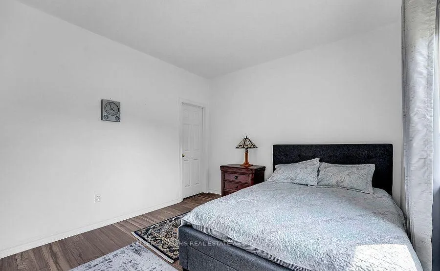 Photo 21 of 98 Southbrook Drive, Hamilton, Binbrook — HOMEH