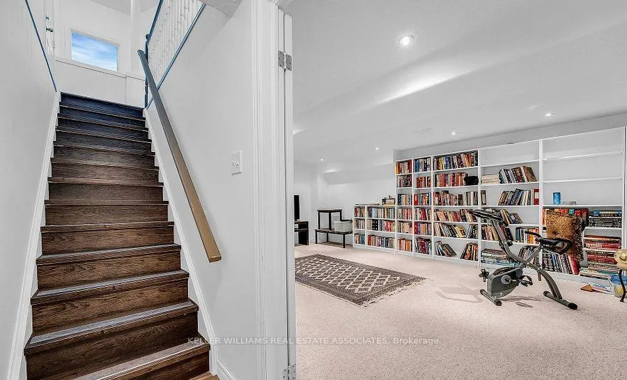 Photo 22 of 98 Southbrook Drive, Hamilton, Binbrook — HOMEH