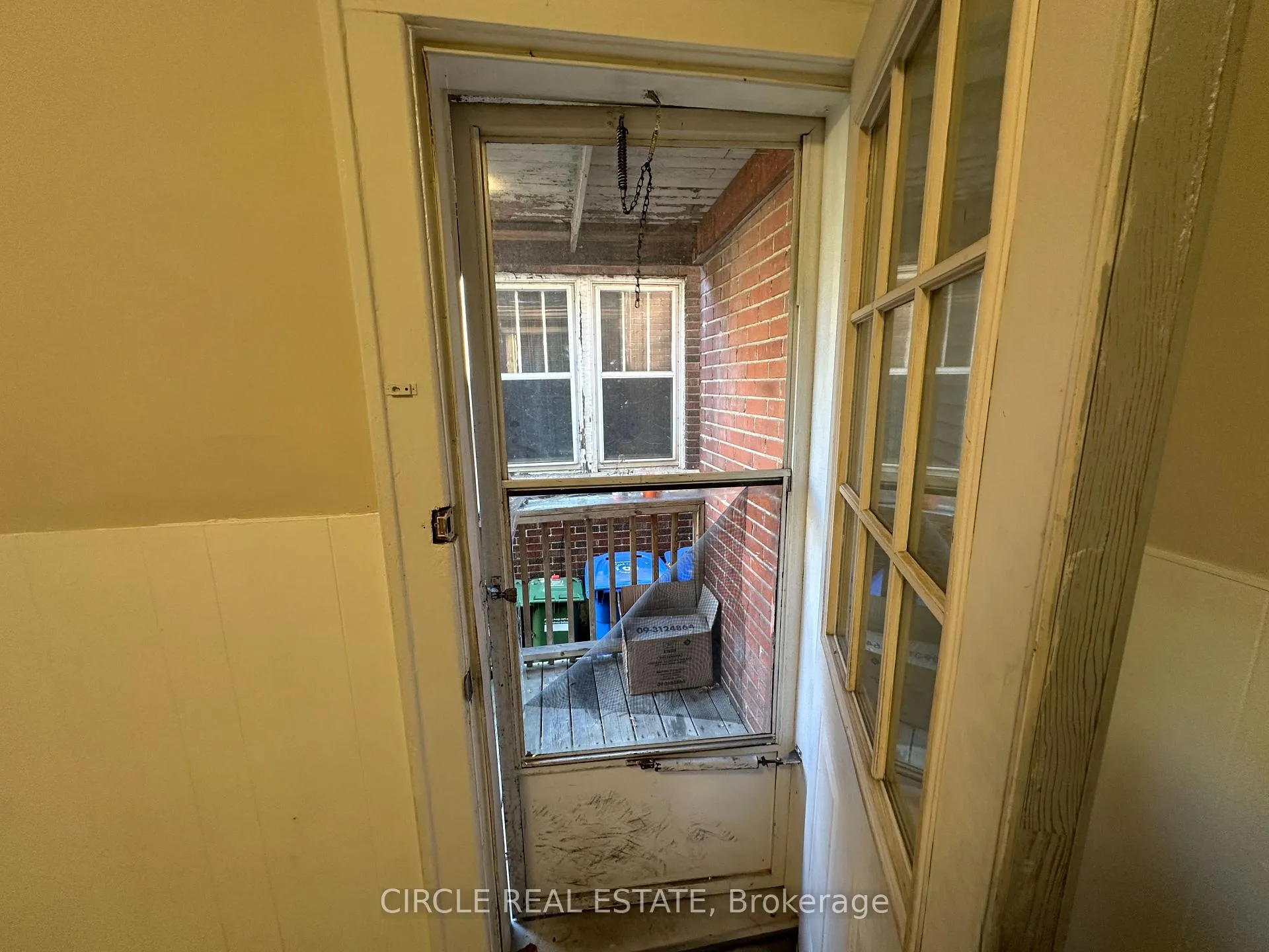 Photo 7 of 202-204 Mckay Avenue, Windsor — HOMEH