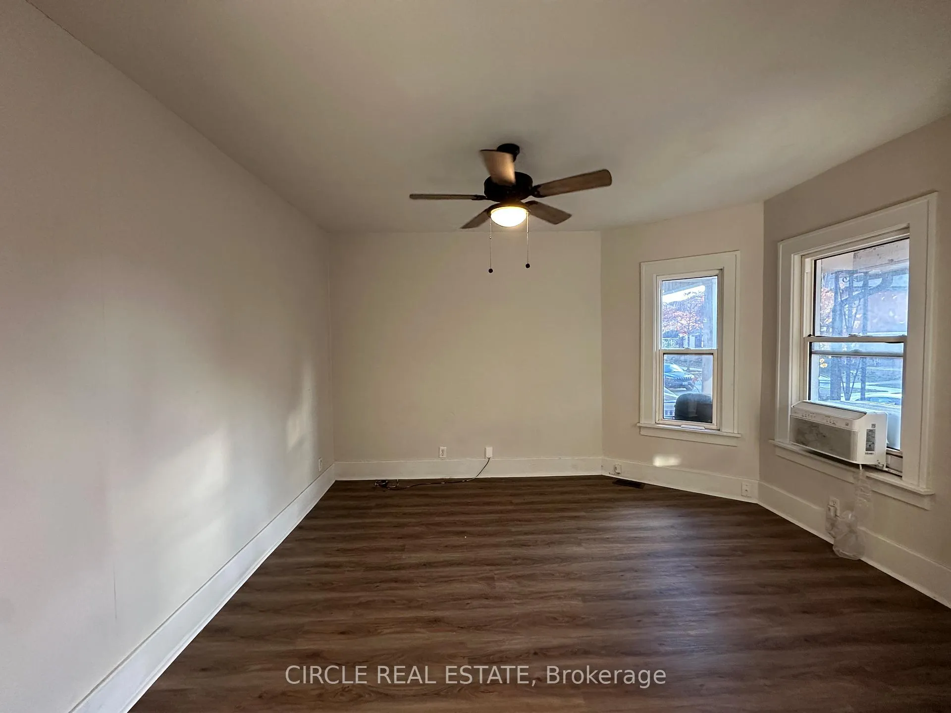 Photo 16 of 202-204 Mckay Avenue, Windsor — HOMEH