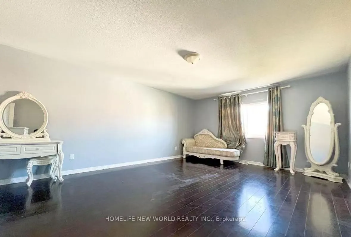 Photo 11 of 40 Irish Rose Drive, Markham, Berczy — HOMEH