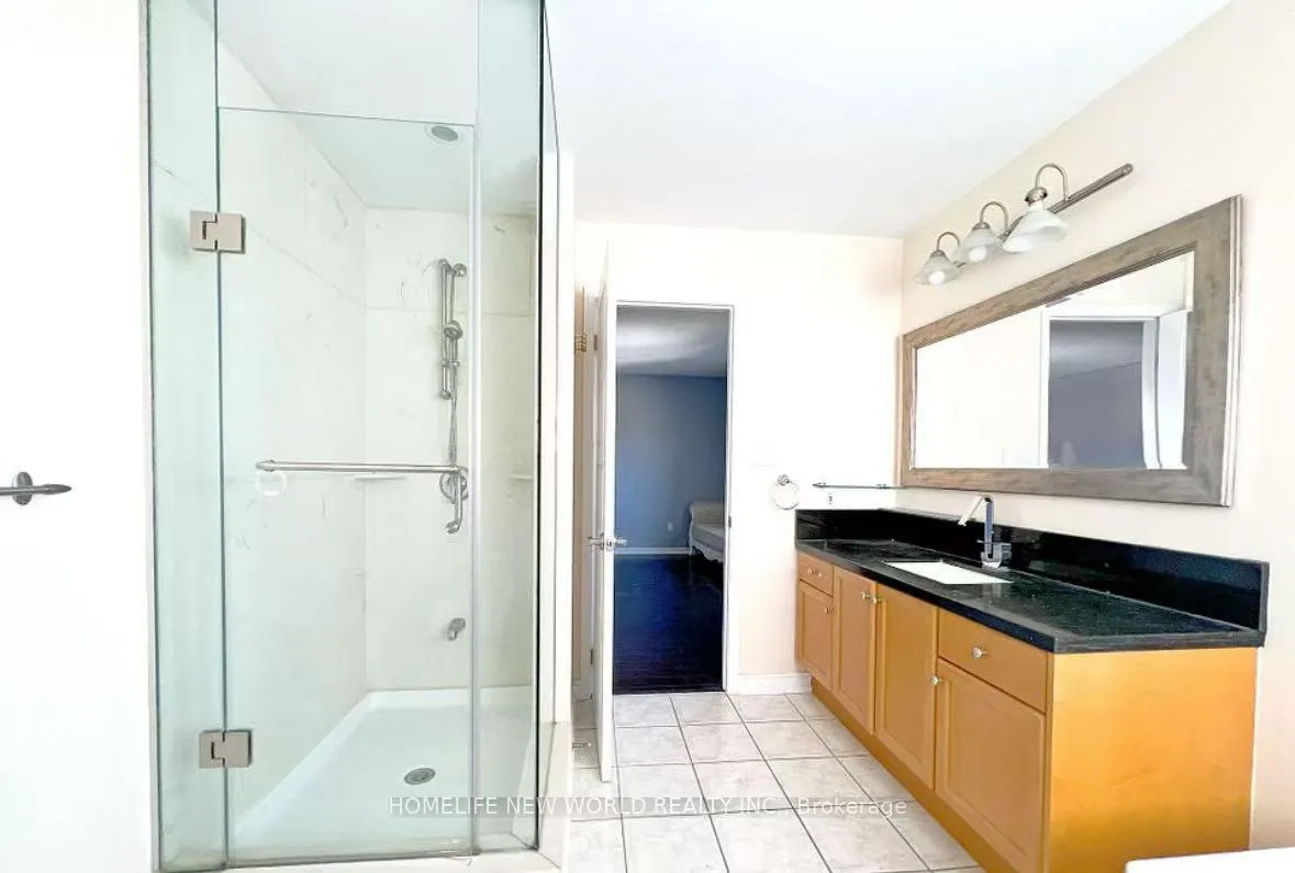 Photo 13 of 40 Irish Rose Drive, Markham, Berczy — HOMEH