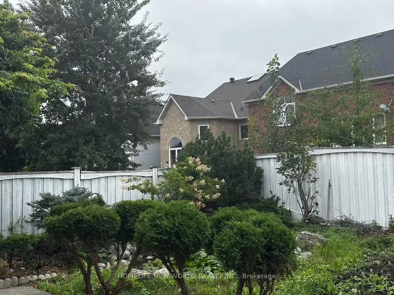 Photo 16 of 40 Irish Rose Drive, Markham, Berczy — HOMEH