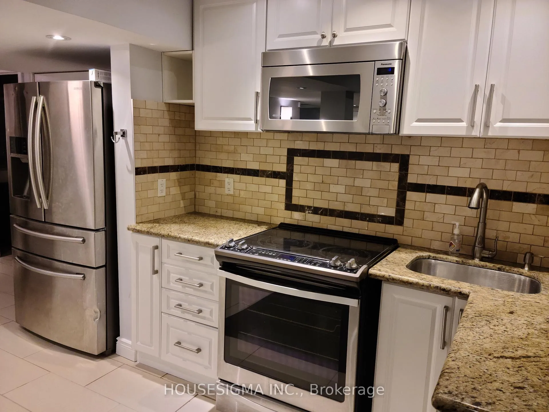 Photo 6 of Unit Lower, 48 Linacre Drive, Richmond Hill, Oak Ridges — HOMEH