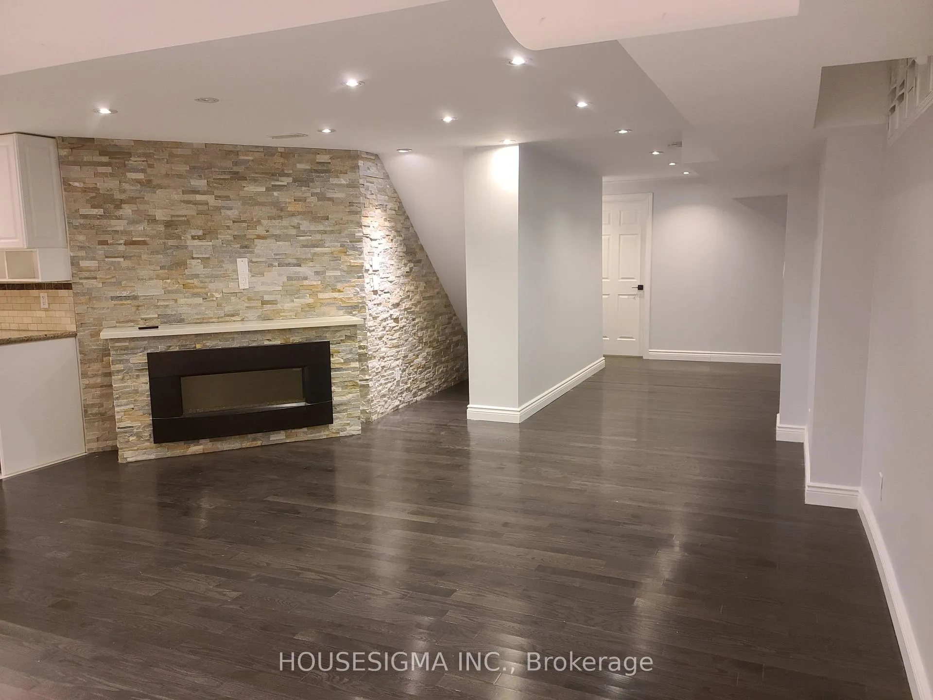 Photo 10 of Unit Lower, 48 Linacre Drive, Richmond Hill, Oak Ridges — HOMEH