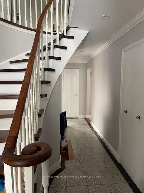 Photo 3 of 158 Stephen Street, Richmond Hill, North Richvale — HOMEH