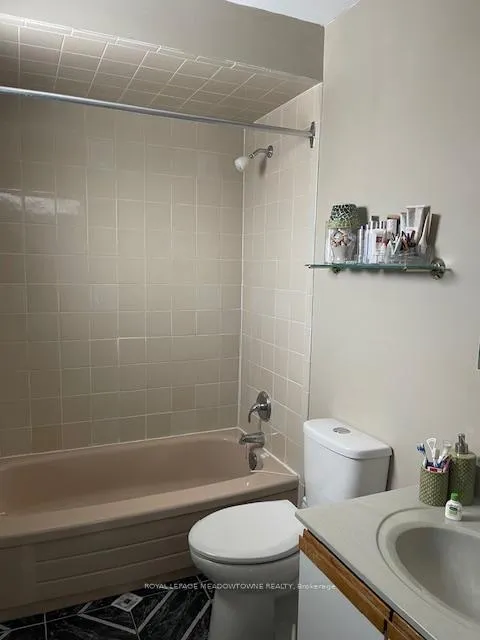 Photo 16 of 158 Stephen Street, Richmond Hill, North Richvale — HOMEH