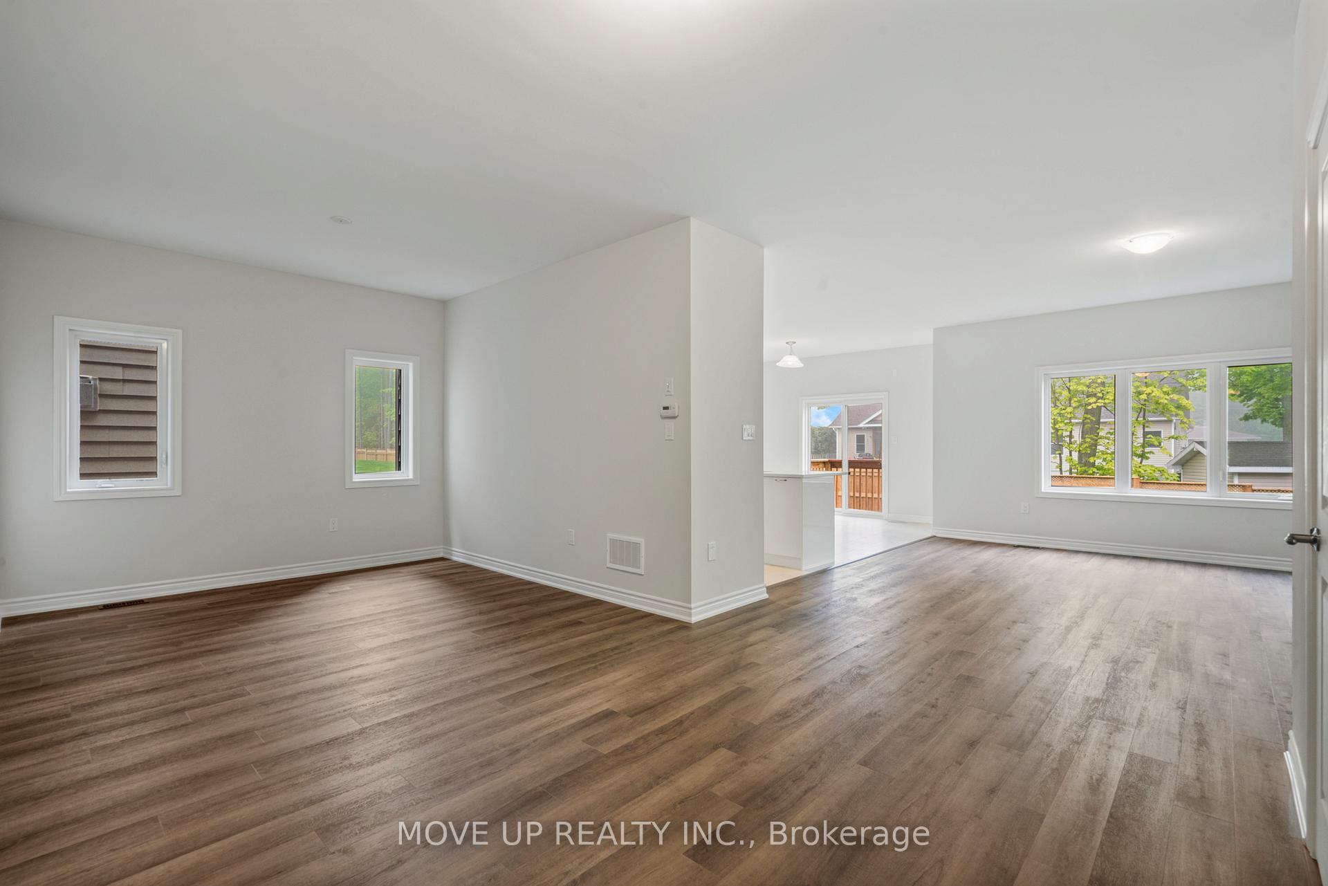 Photo 5 of 325 Beechwood Forest Lane, Gravenhurst, Muskoka (S) — HOMEH