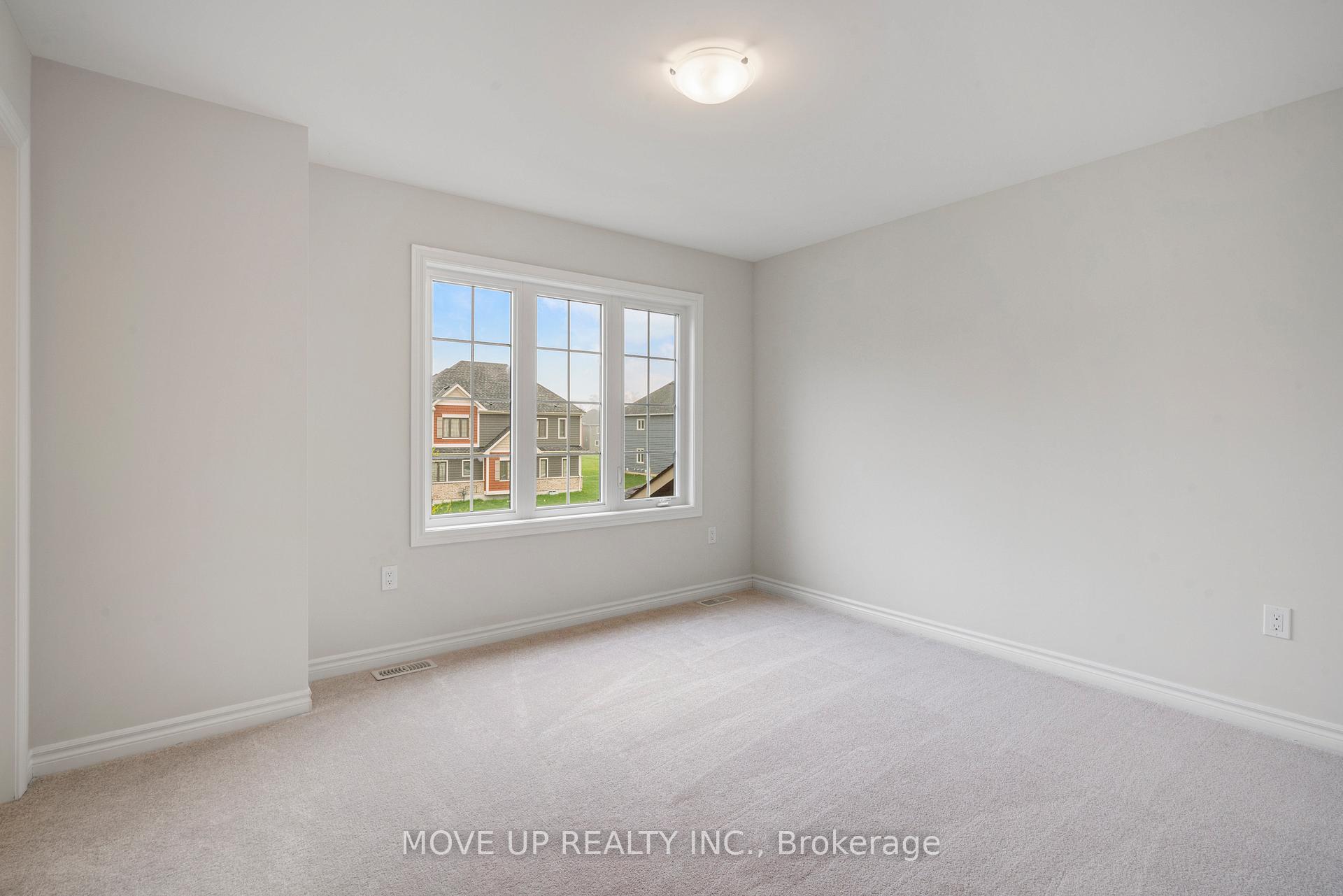 Photo 23 of 325 Beechwood Forest Lane, Gravenhurst, Muskoka (S) — HOMEH
