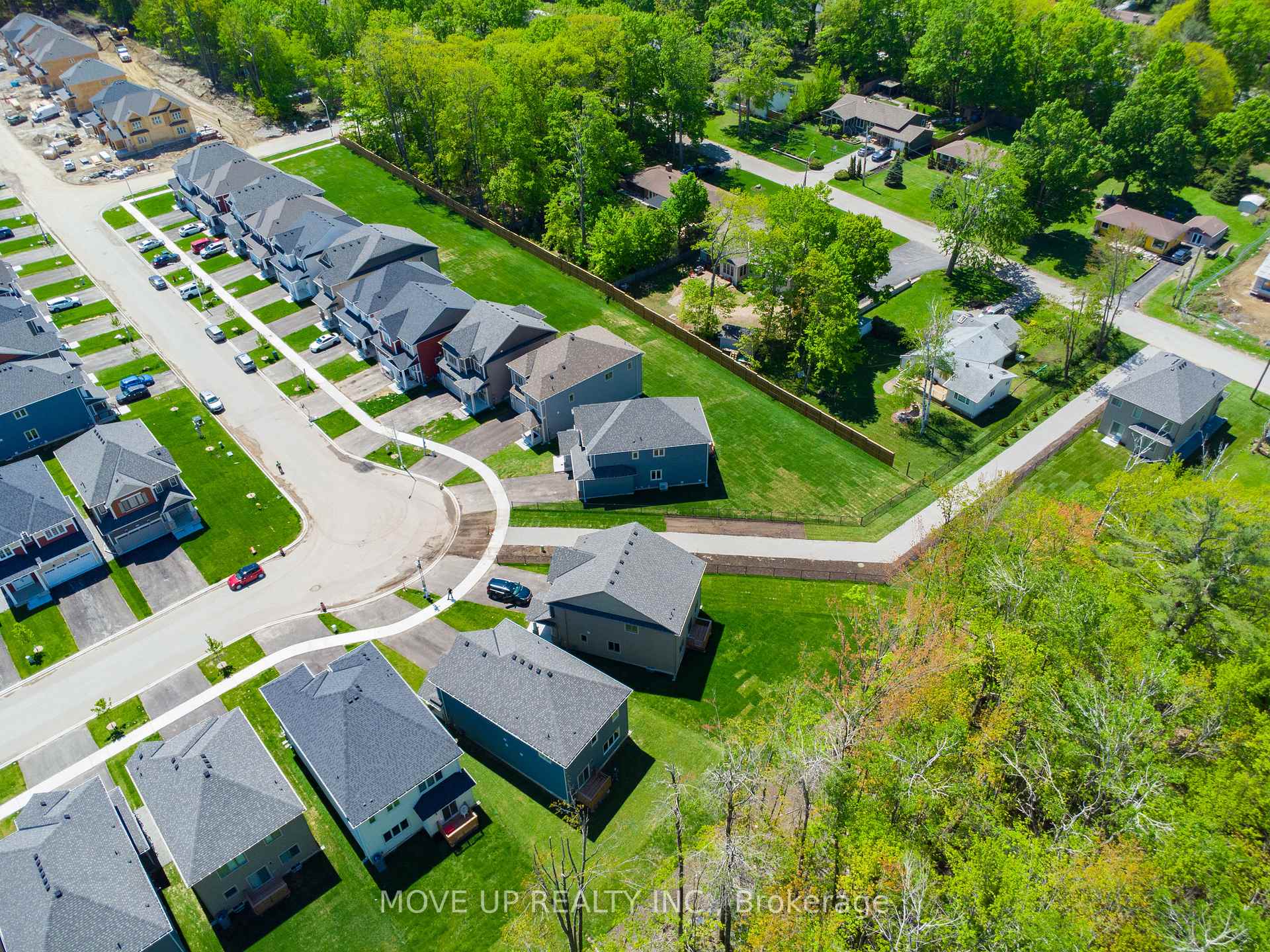 Photo 38 of 325 Beechwood Forest Lane, Gravenhurst, Muskoka (S) — HOMEH