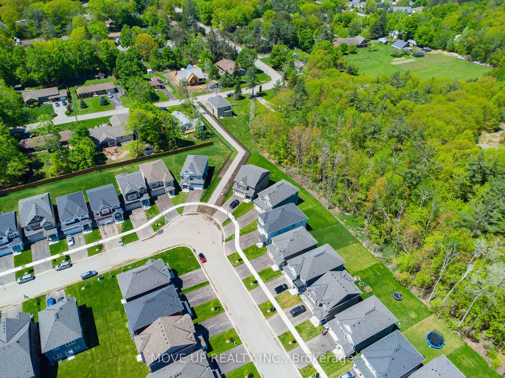 Photo 41 of 325 Beechwood Forest Lane, Gravenhurst, Muskoka (S) — HOMEH