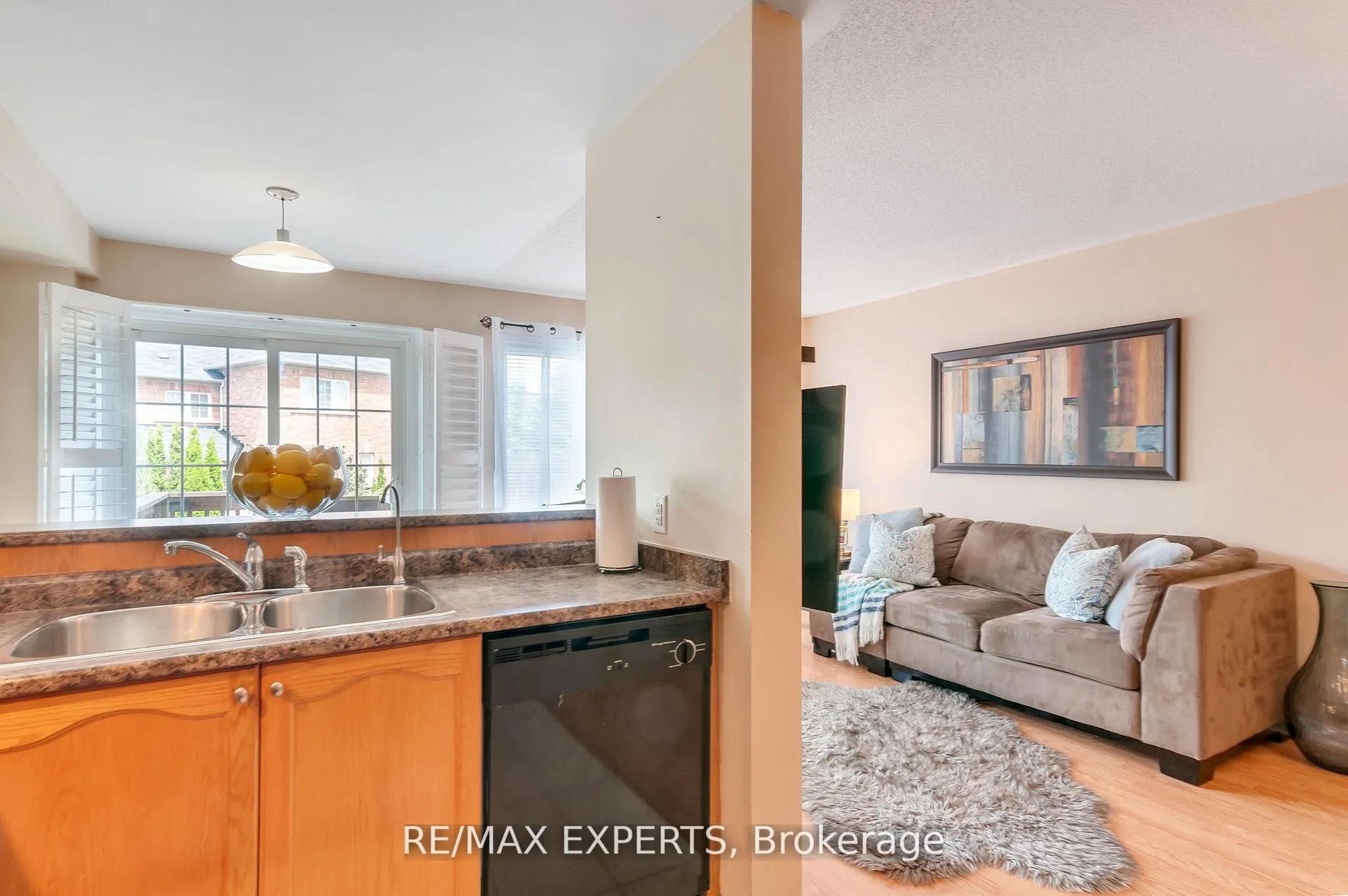 Photo 14 of 76 Eagle Trace Drive, Brampton, Sandringham-Wellington — HOMEH
