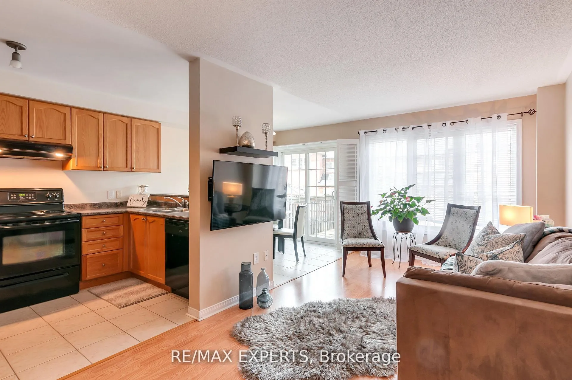 Photo 16 of 76 Eagle Trace Drive, Brampton, Sandringham-Wellington — HOMEH
