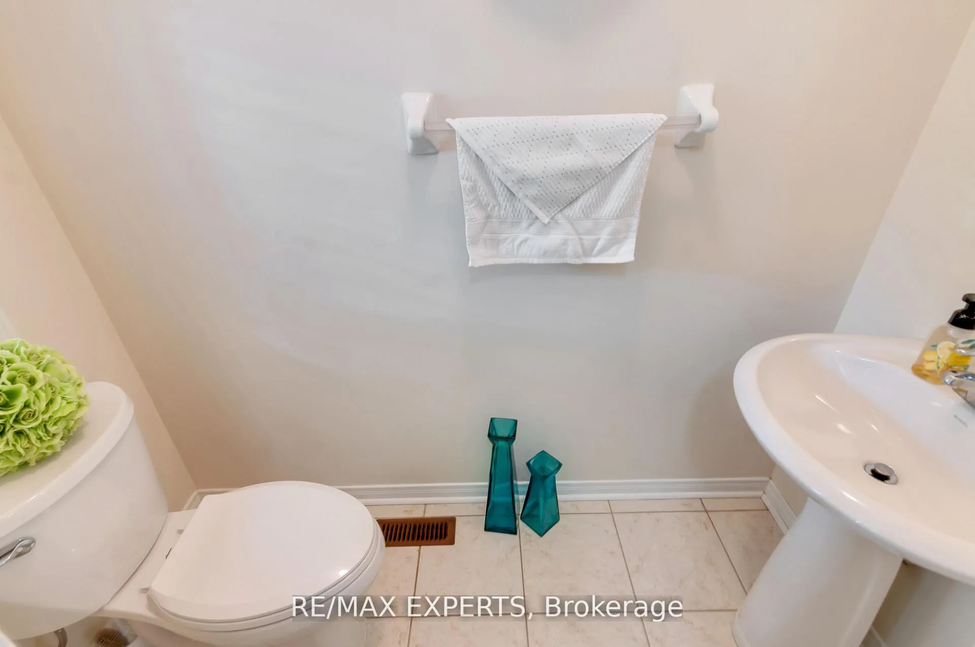 Photo 18 of 76 Eagle Trace Drive, Brampton, Sandringham-Wellington — HOMEH
