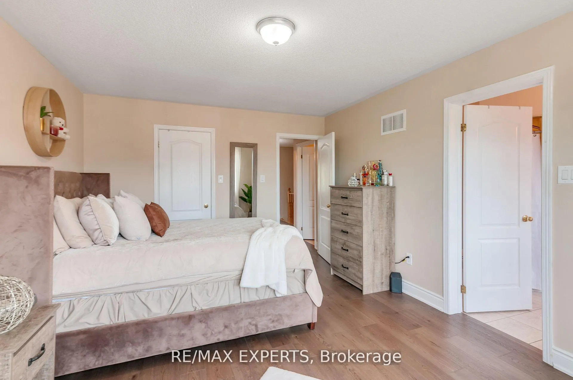 Photo 23 of 76 Eagle Trace Drive, Brampton, Sandringham-Wellington — HOMEH
