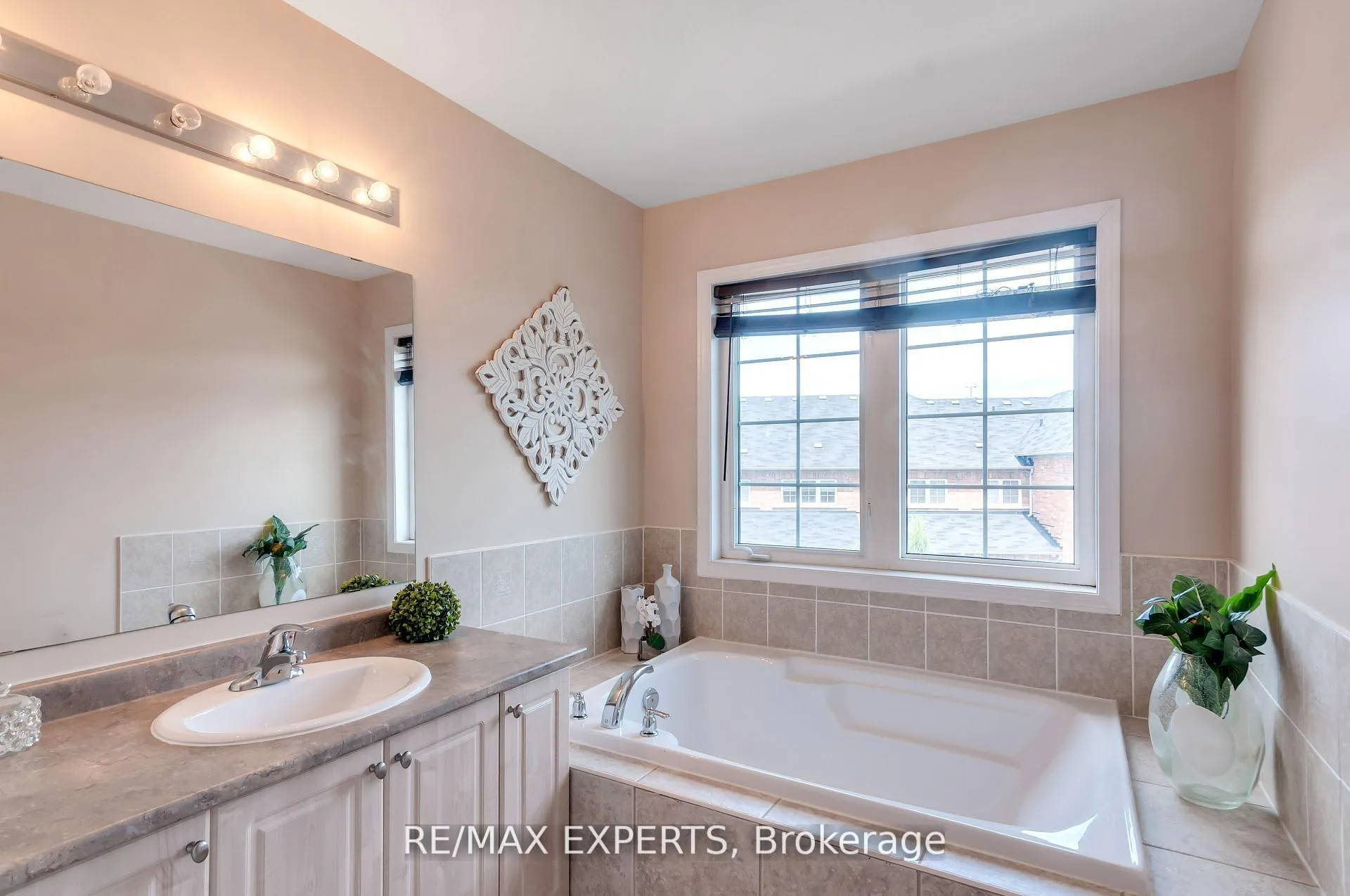 Photo 26 of 76 Eagle Trace Drive, Brampton, Sandringham-Wellington — HOMEH