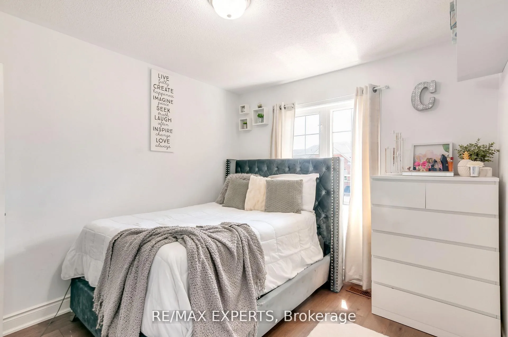 Photo 28 of 76 Eagle Trace Drive, Brampton, Sandringham-Wellington — HOMEH