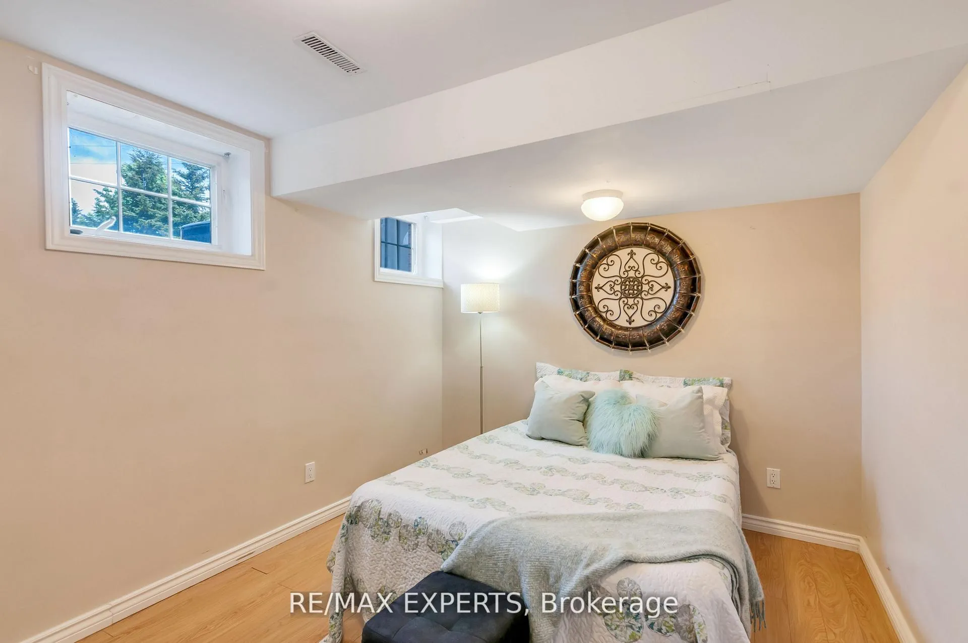 Photo 38 of 76 Eagle Trace Drive, Brampton, Sandringham-Wellington — HOMEH