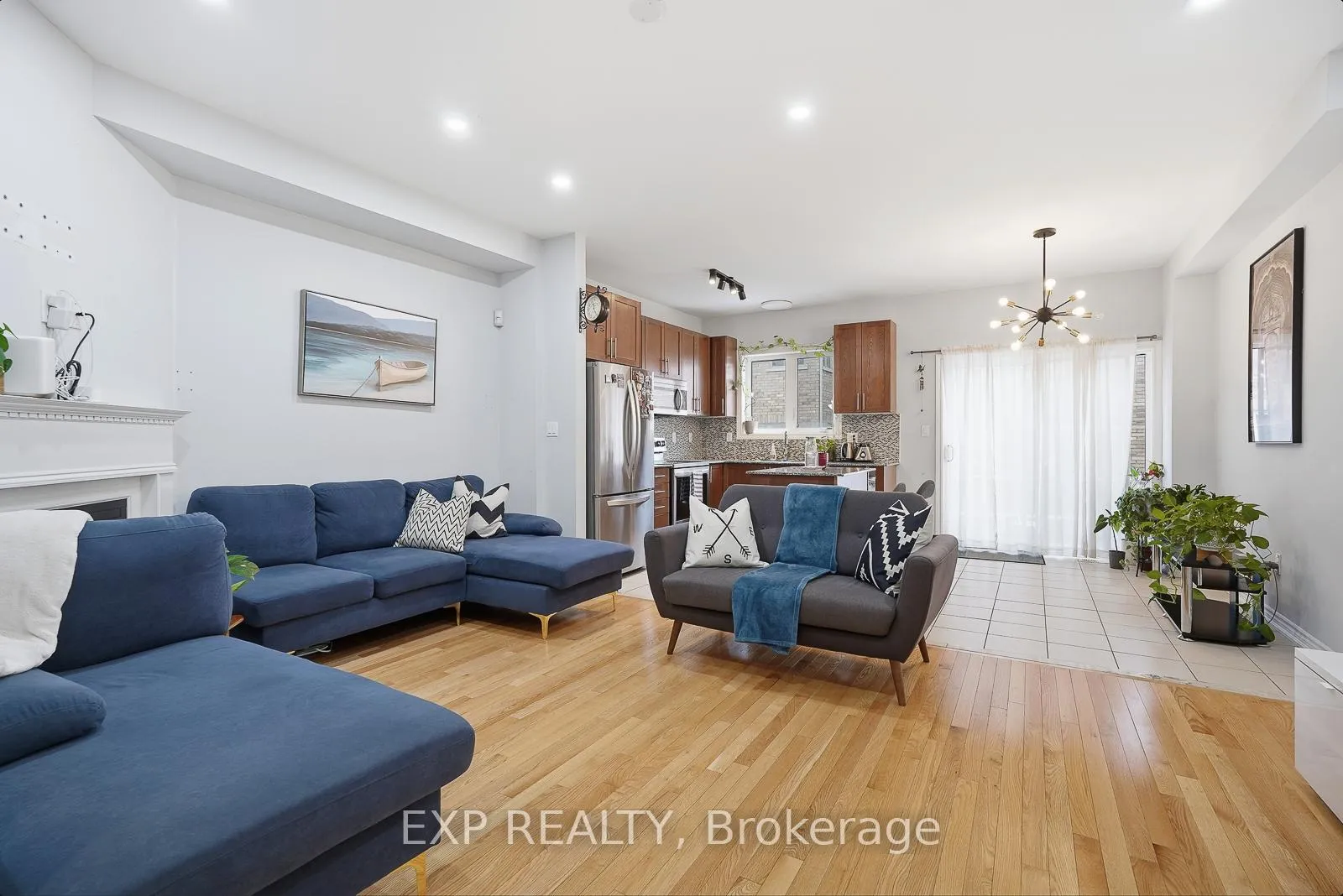 Photo 3 of 138 Agava Street, Brampton, Northwest Brampton — HOMEH